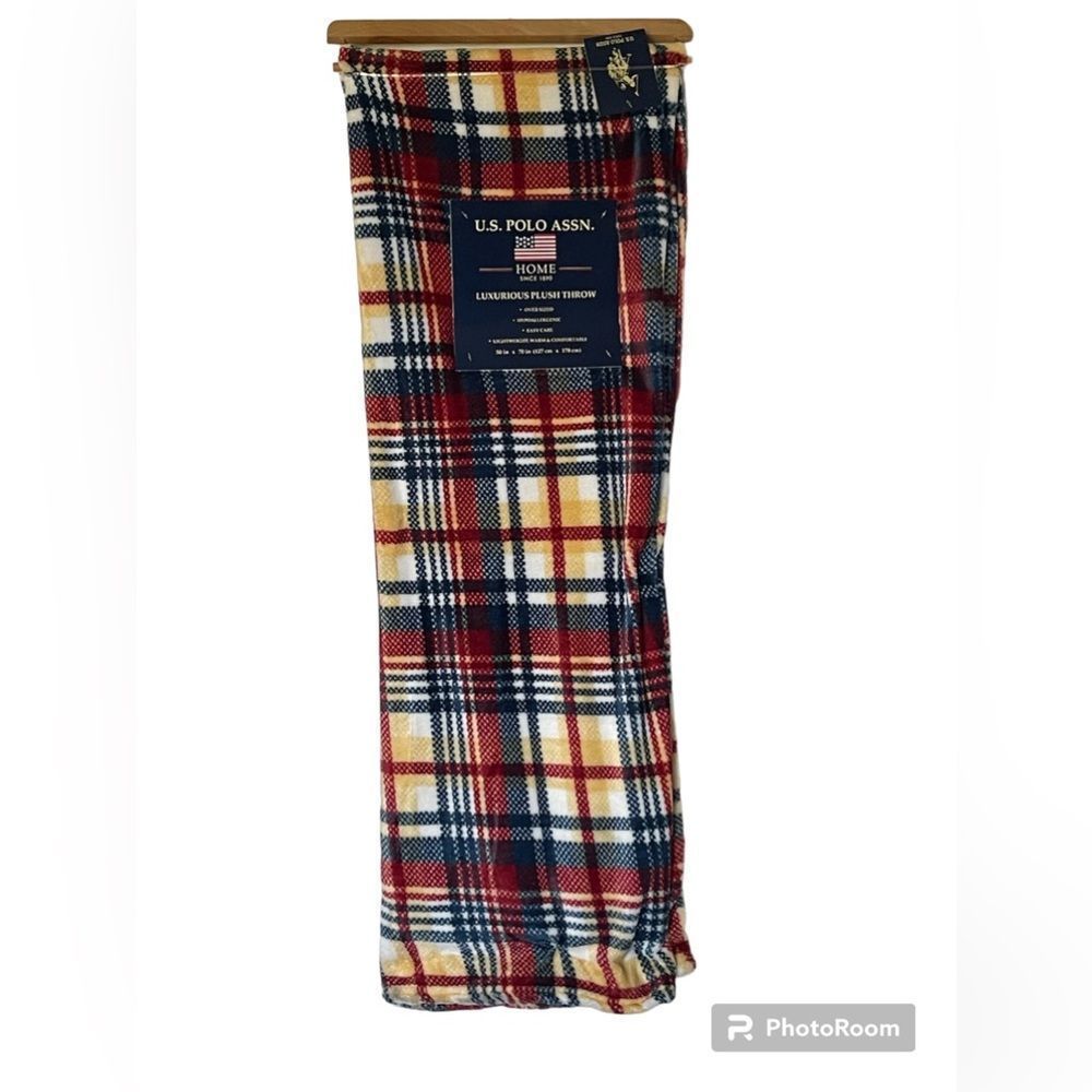 NWT US POLO ASSOC luxurious plush throw, oversized, easy care - Picture 1 of 7